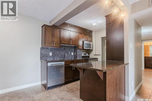 408 320 5Th Avenue N, Saskatoon, SK - Indoor Photo Showing Kitchen
