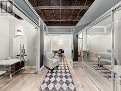 C (254) - 7250 KEELE STREET  Vaughan, ON L4K 1Z8