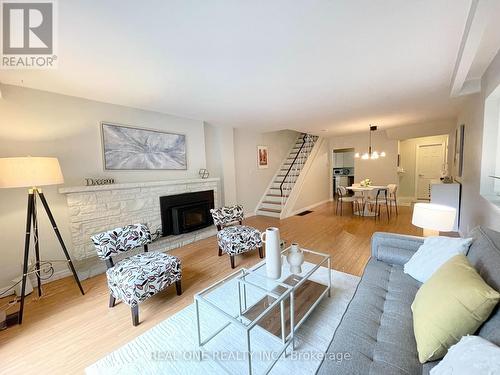 290 Westcourt Place, Waterloo, ON 