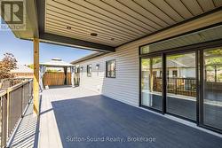 Expansive Composite Deck - 