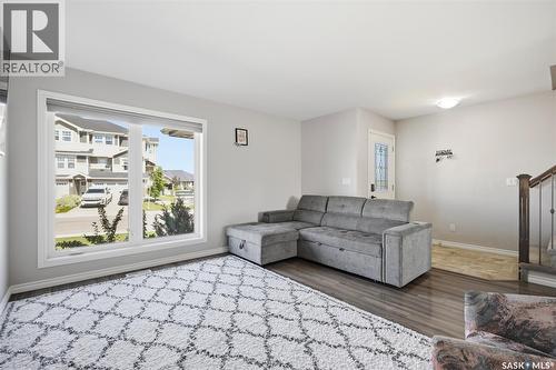 527 Pringle Crescent, Saskatoon, SK 