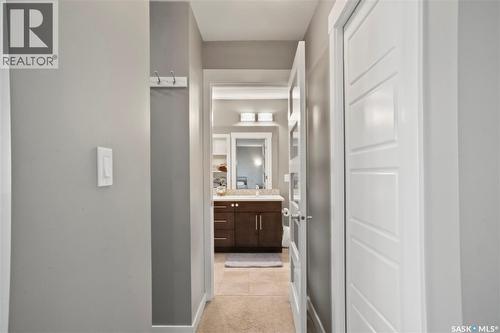 5433 Green Alder Way E, Regina, SK 