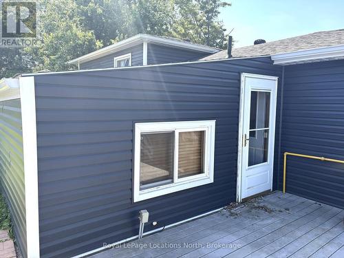 2 Lynn Street, Tiny (Perkinsfield), ON 