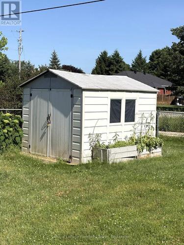 2 Lynn Street, Tiny (Perkinsfield), ON 
