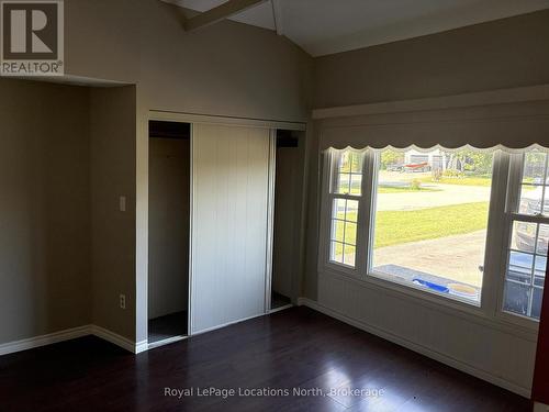 2 Lynn Street, Tiny (Perkinsfield), ON 