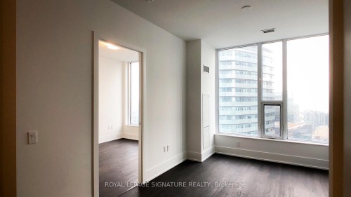 5601-10 York Street, Toronto, ON 