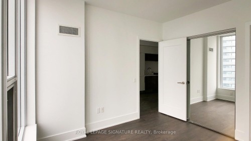 5601-10 York Street, Toronto, ON 