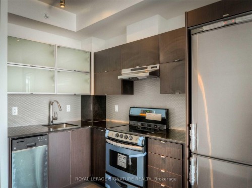 2712-170 Fort York Boulevard, Toronto, ON - Indoor Photo Showing Kitchen