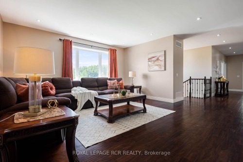 334409 7Th Line, Amaranth, ON - Indoor Photo Showing Living Room