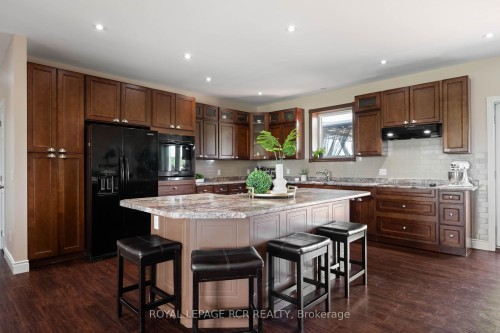 334409 7Th Line, Amaranth, ON - Indoor Photo Showing Kitchen