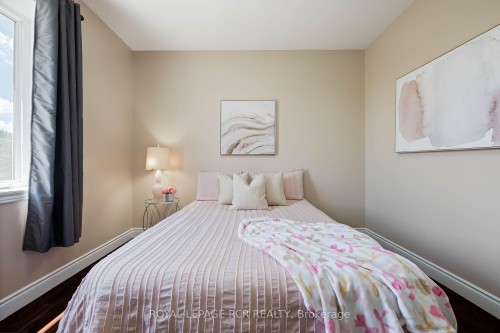 334409 7Th Line, Amaranth, ON - Indoor Photo Showing Bedroom