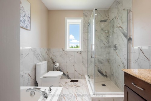 334409 7Th Line, Amaranth, ON - Indoor Photo Showing Bathroom