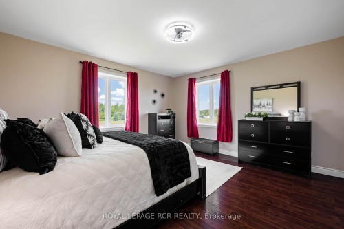 334409 7Th Line, Amaranth, ON - Indoor Photo Showing Bedroom
