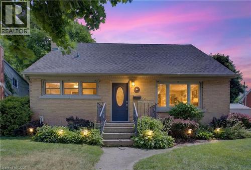 531 PHILIP Crescent  Cambridge, ON N3H 2R4