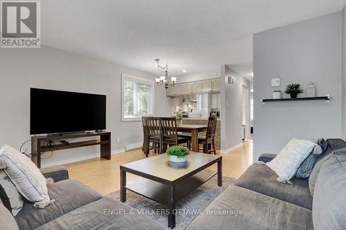 382 Briston Private, Ottawa, ON 