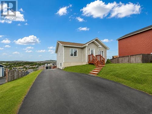 12 Hermitage Place  Paradise, NL A1L 0Y5