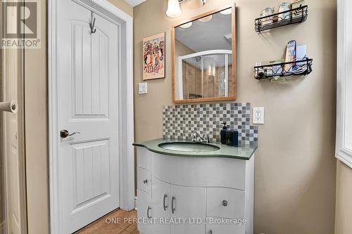 484 Mutual Street, Ottawa, ON - Indoor Photo Showing Other Room