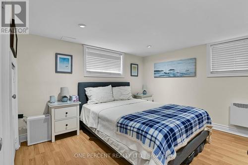 484 Mutual Street, Ottawa, ON - Indoor Photo Showing Bedroom