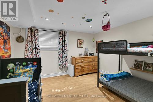 484 Mutual Street, Ottawa, ON - Indoor Photo Showing Bedroom