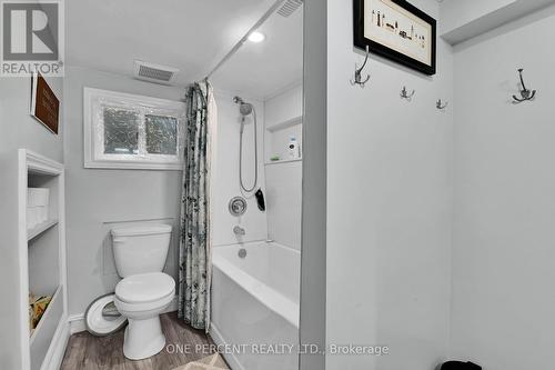 484 Mutual Street, Ottawa, ON - Indoor Photo Showing Bathroom
