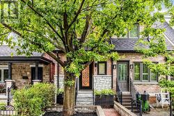 7 SELLERS AVENUE  Toronto, ON M6E 3T4