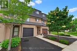 4 - 138 BLACKHORNE DRIVE  Kitchener, ON N2E 1Z3