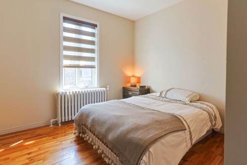 Bedroom - 175 121E Rue, Shawinigan, QC - Indoor Photo Showing Bedroom