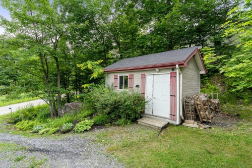 Remise - 48 Ch. Des Diligences, Austin, QC 