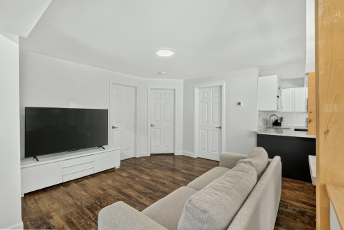 Salon - 781 Rue Blondin, Prévost, QC 