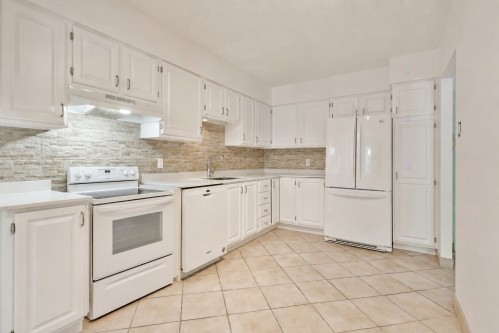 Kitchen - 106-7060 Av. Giraud, Montréal (Anjou), QC - Indoor Photo Showing Kitchen
