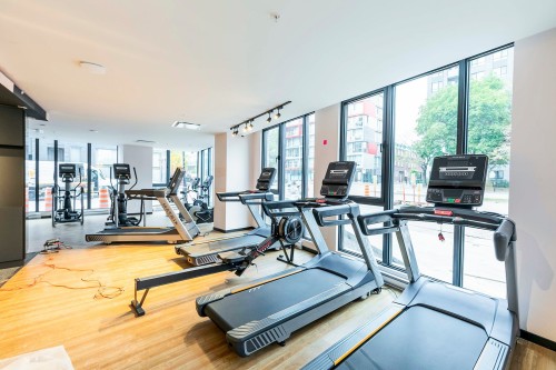 Exercise Room - 413-1150 Boul. René-Lévesque E., Montréal (Ville-Marie), QC - Indoor Photo Showing Gym Room