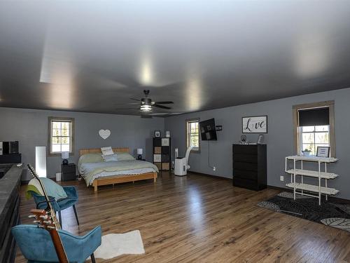 1035 Peterson Road, Gorham, ON - Indoor