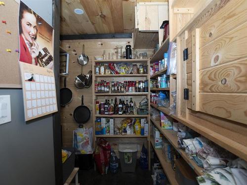 1035 Peterson Road, Gorham, ON - Indoor Photo Showing Other Room