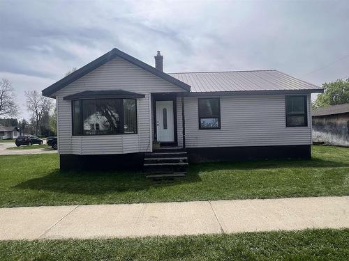 101 Pine Crescent  Atikokan, ON P0T 1C0