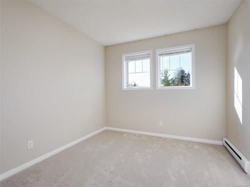 9524 Greenglade Rd, Sidney, BC 