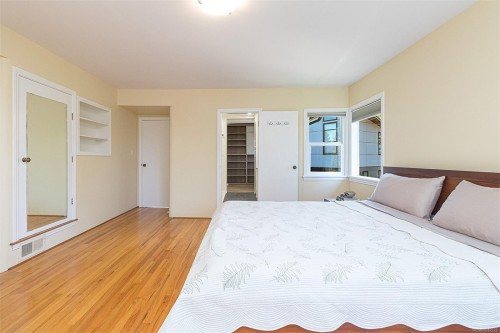 1 Briar Pl, Victoria, BC 