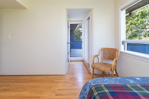 1 Briar Pl, Victoria, BC 