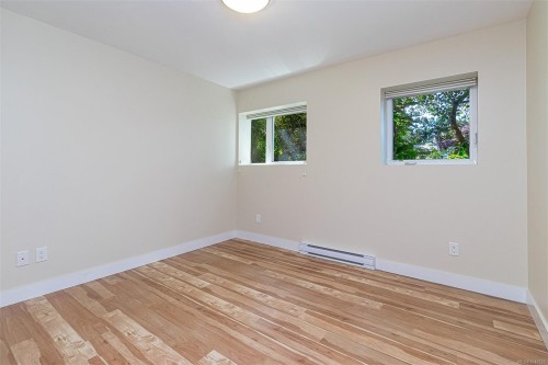 1 Briar Pl, Victoria, BC 
