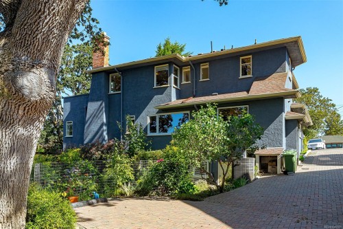 1 Briar Pl, Victoria, BC 