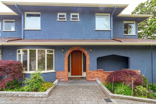 1 Briar Pl, Victoria, BC 