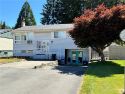 611 Nimpkish Dr Gold River, BC V0P 1G0