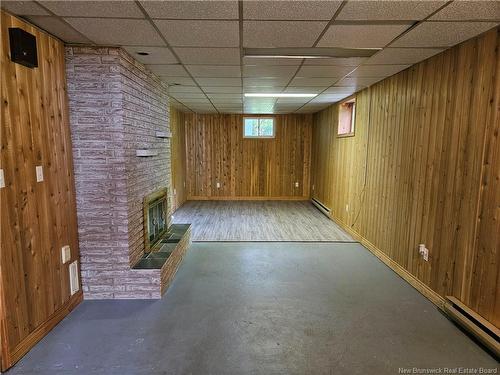 4 Hollybrook St, Fredericton, NB 