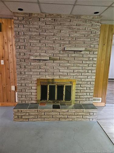 4 Hollybrook St, Fredericton, NB 