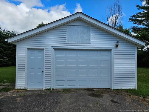 4 Hollybrook St, Fredericton, NB 
