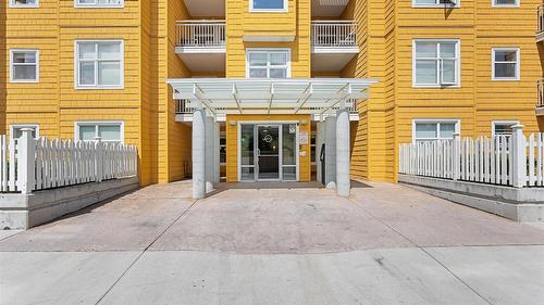 404-571 Yates Road, Kelowna, BC 