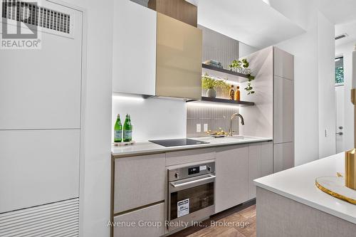 Th58 - 1285 Queen Street E, Toronto, ON 