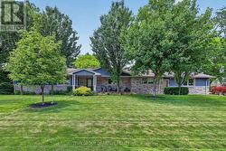 2233 ONEIDA CRESCENT  Mississauga, ON L5C 1V7