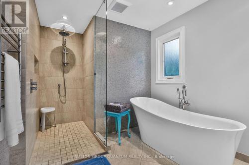 2233 Oneida Crescent, Mississauga, ON 