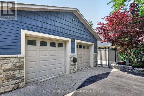 2233 Oneida Crescent, Mississauga, ON 