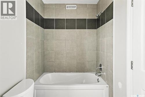 6 118 Hampton Circle, Saskatoon, SK 